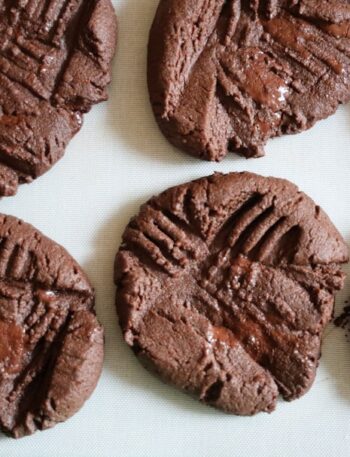 chocolate cookies