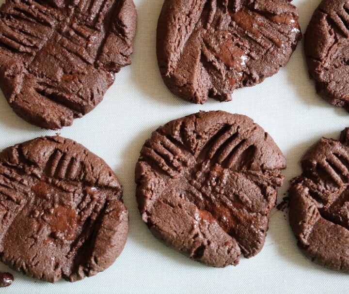 chocolate cookies