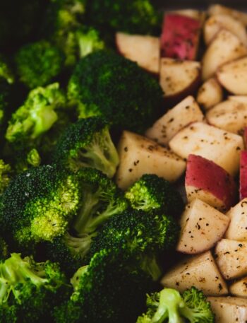 apple and broccoli salad
